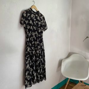 Lulu’s Black Floral Midi Dress NWOT